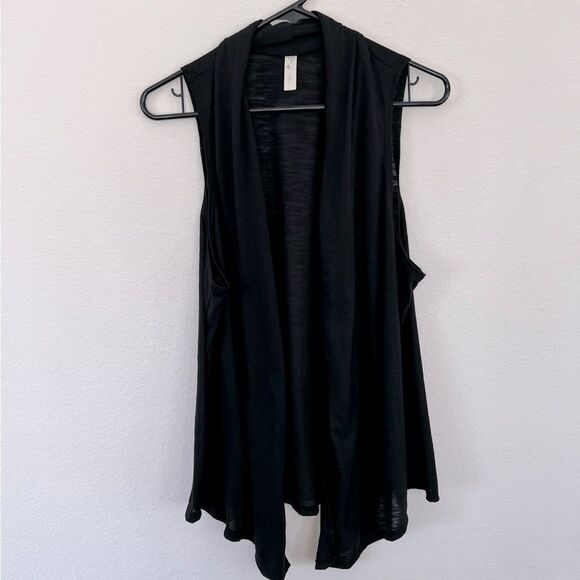 Plus Size Drapey Black Vest - Picture 1 of 3